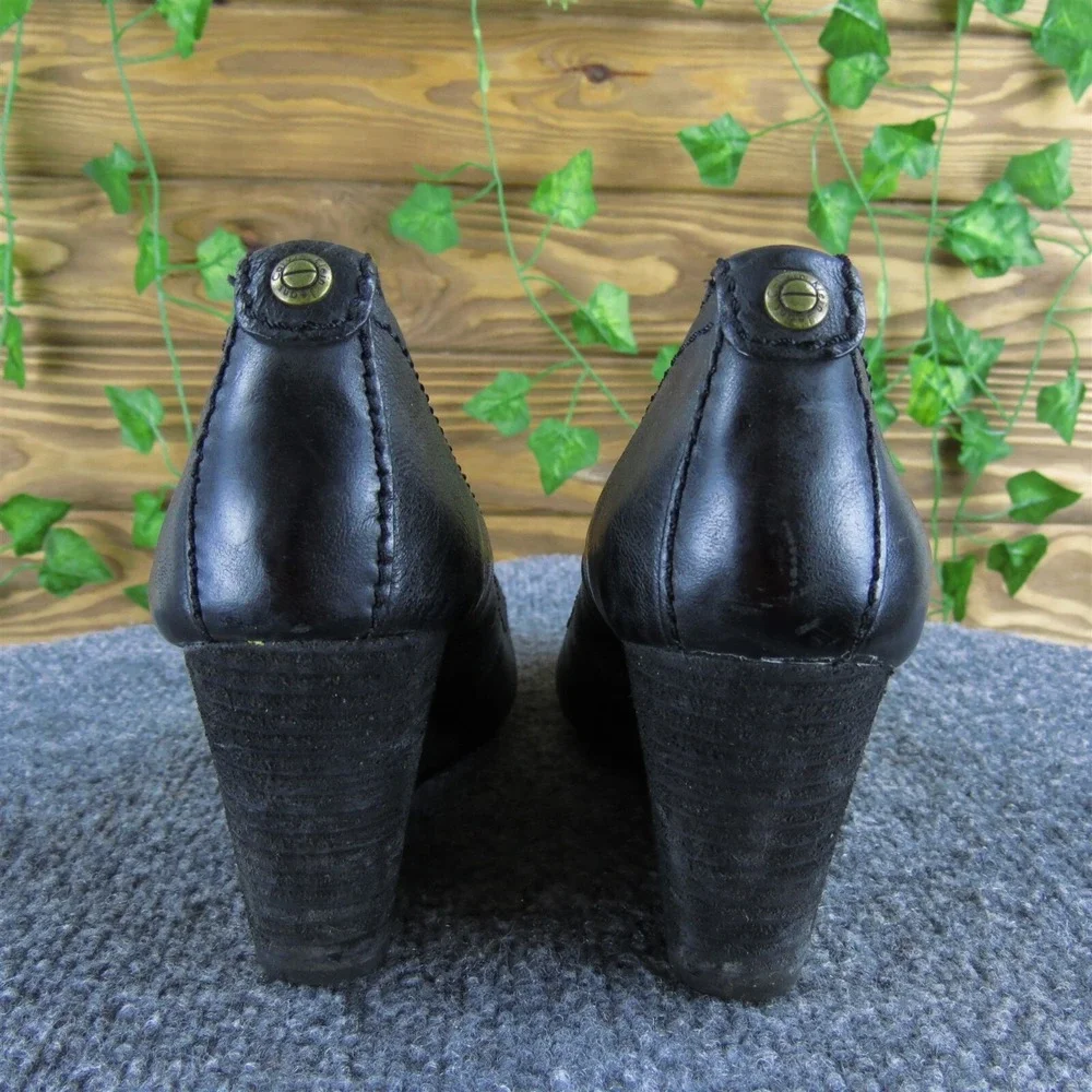 Calvin Klein Jeans‎ Women's Barbie Pump Black Leather Pump 8.5 Gently Used 2025